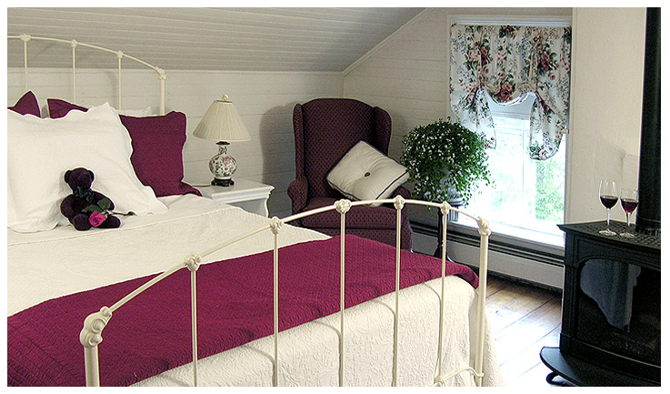 Rose Room At Federal House Inn