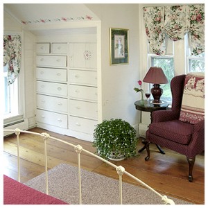 Rose Room At Federal House Inn